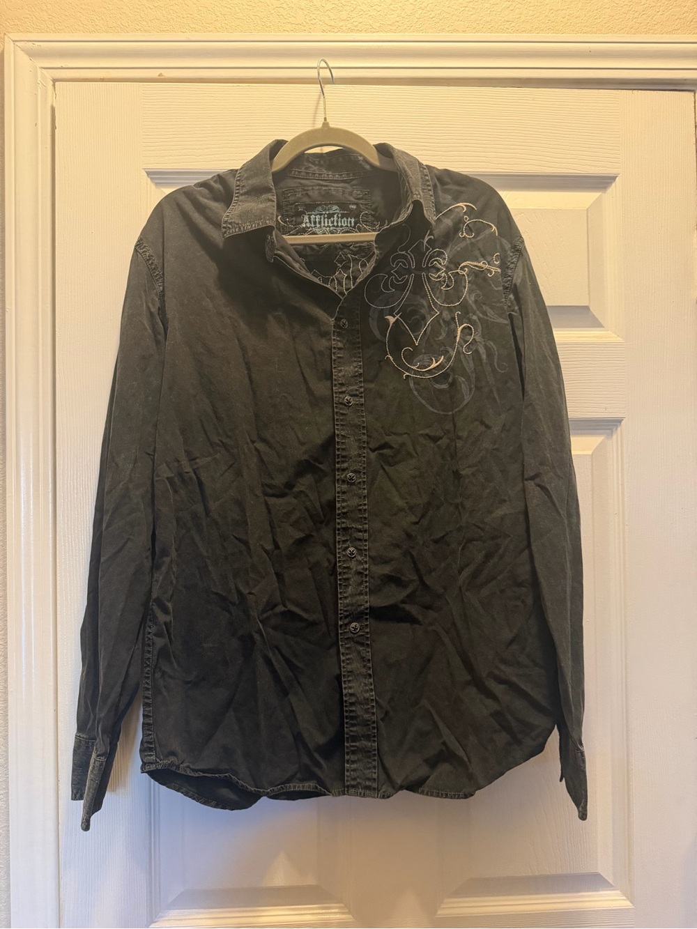 Affliction Black Long-Sleeve Embroidered Button-Down Shirt